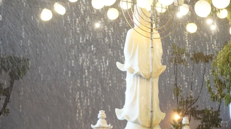 Lòng Bồ-tát: Tình Thương Vô Biên Như Lòng Mẹ
